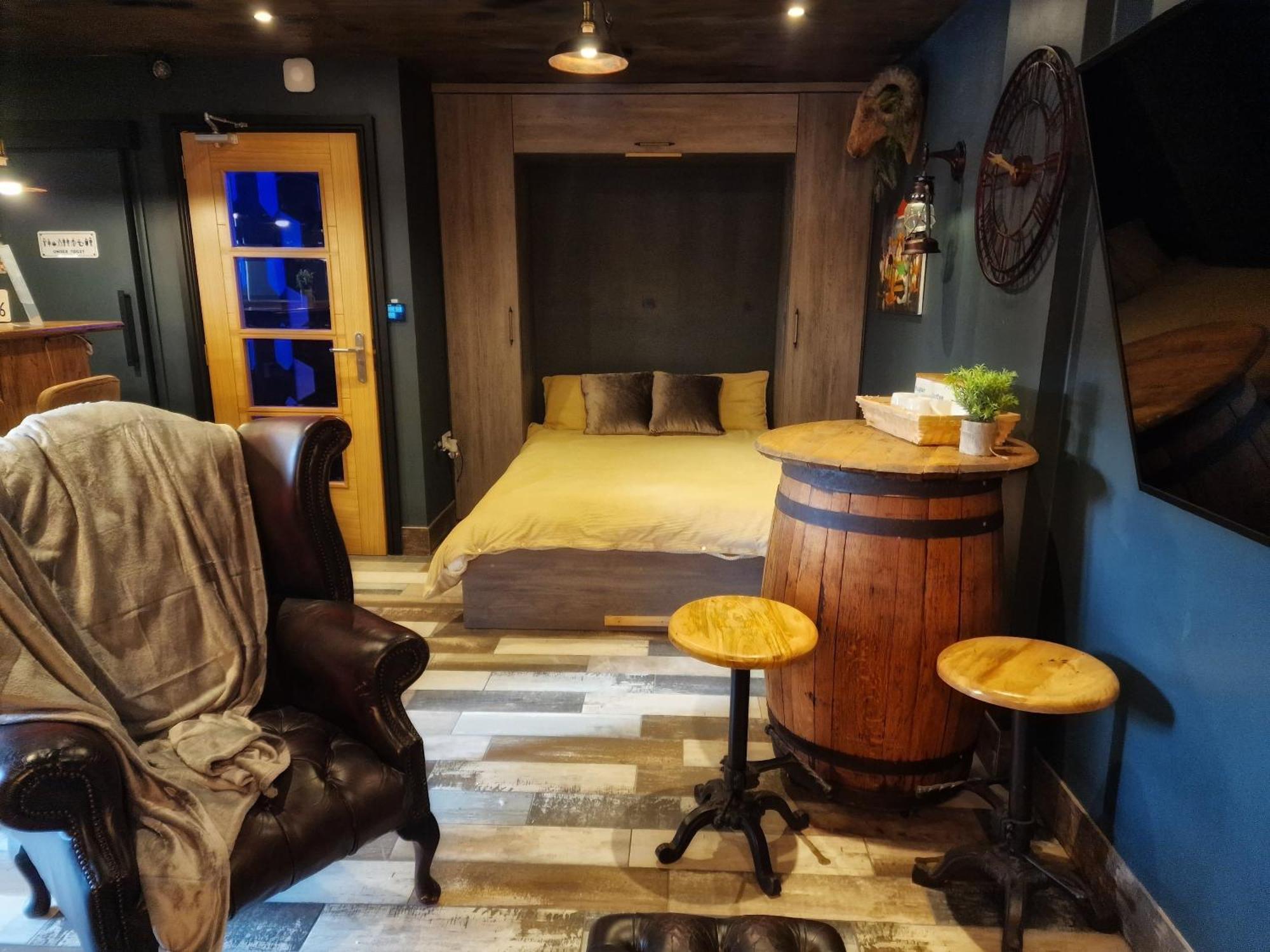 The Pub - Unique & Authentic Experience - Free Parking!, 5 Minutes From Airbus And The Mall Cribbs 布里斯托 外观 照片